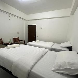 Standard Zimmer mit zwei Einzelbetten